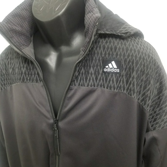 ADIDAS MEN JACKET SZ. MEDIUM